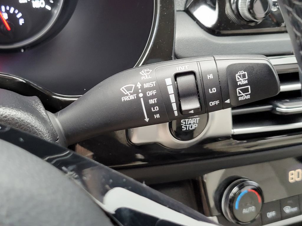 Used 2021 Kia Seltos SX w/ SX Sunroof Package image 32