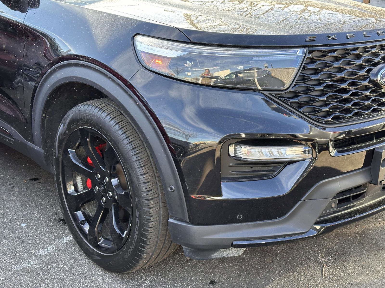 Certified 2022 Ford Explorer ST w/ Equipment Group 401A image 9