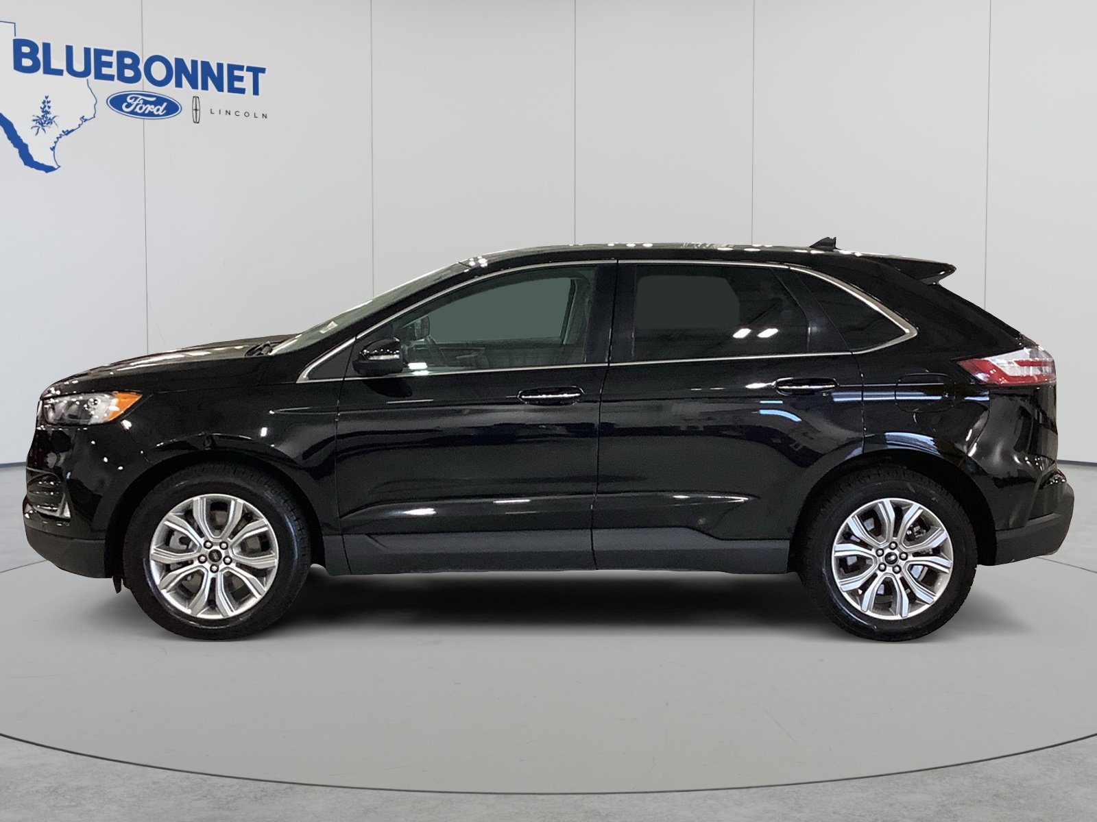 Certified 2023 Ford Edge Titanium AWD/4WD image 8