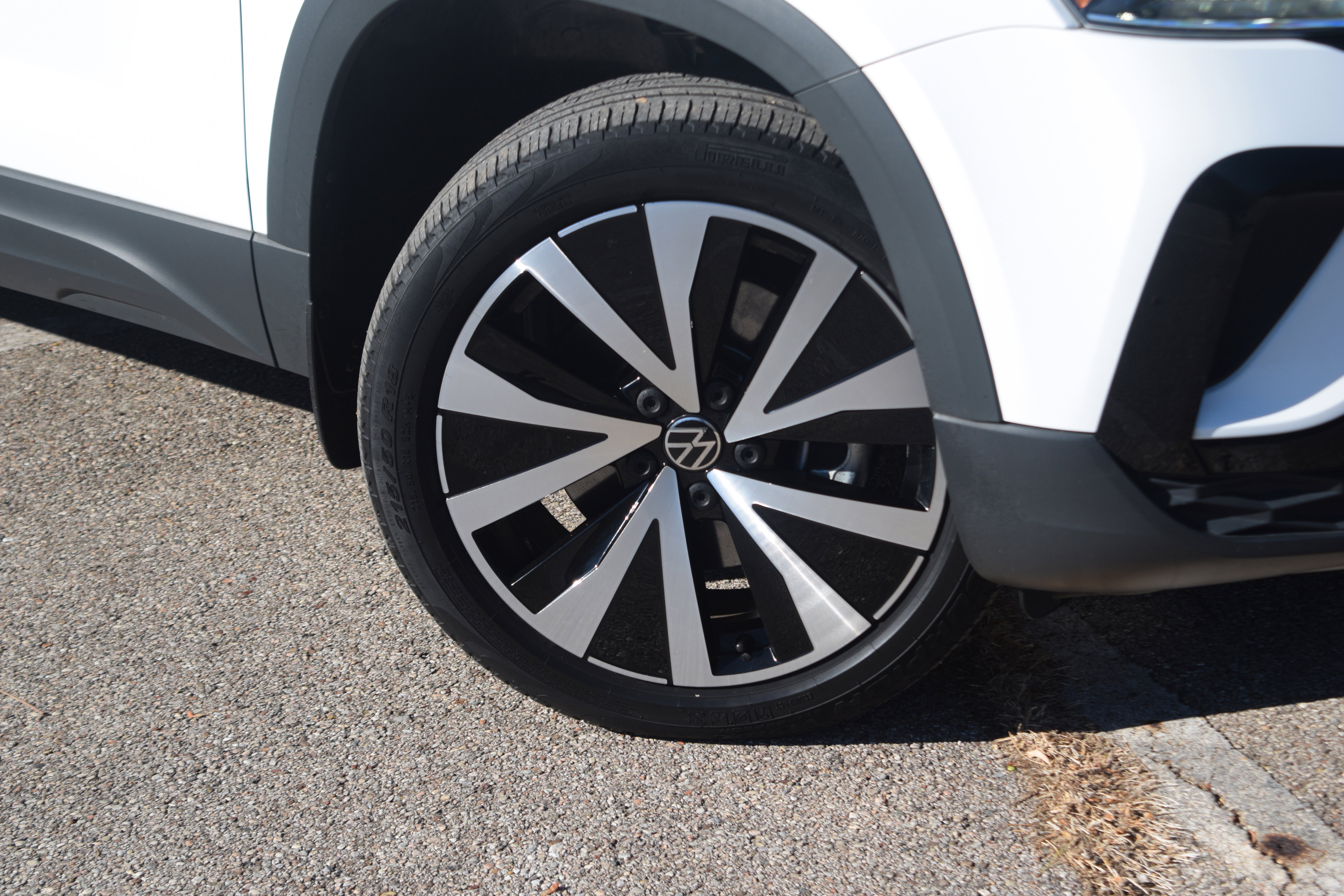 Used 2022 Volkswagen Taos SE w/ Panoramic Sunroof Package image 30