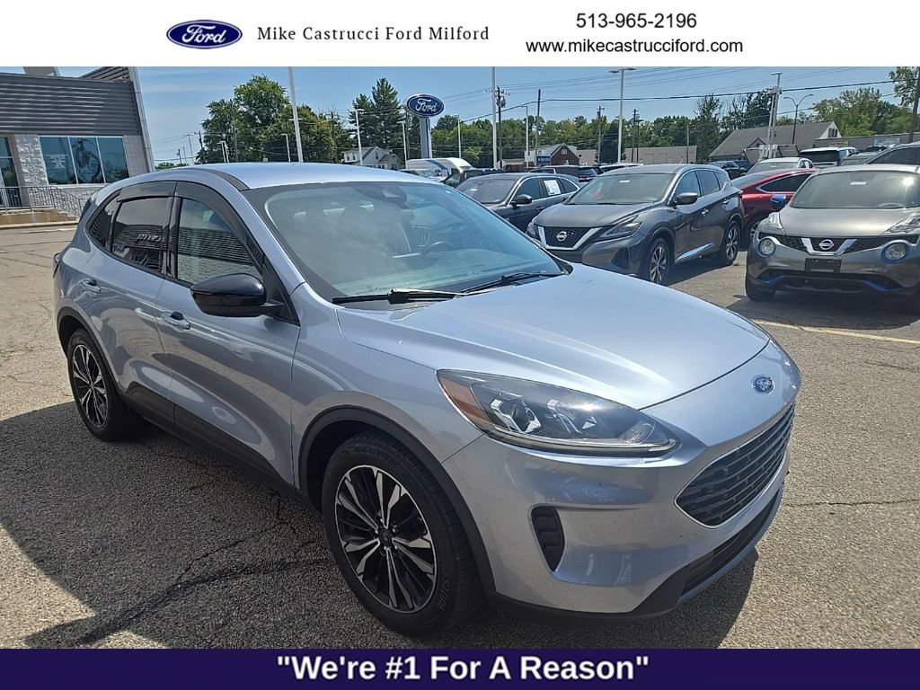 Certified 2022 Ford Escape SE w/ SE Sport Appearance Package FWD image 3