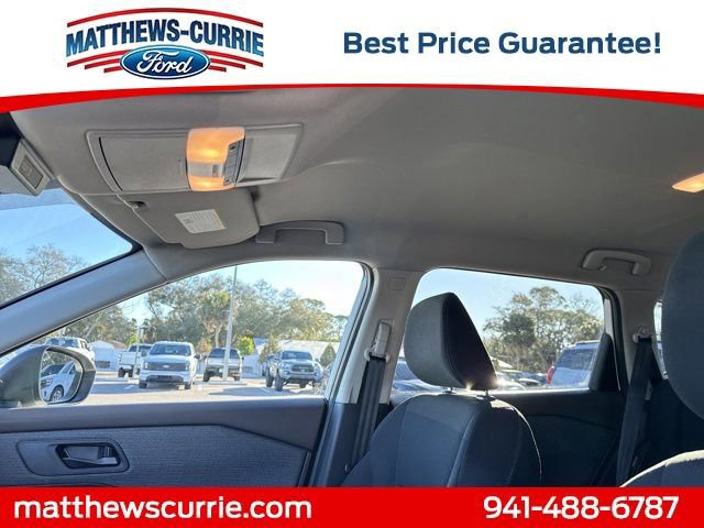 Used 2023 Nissan Rogue S image 11