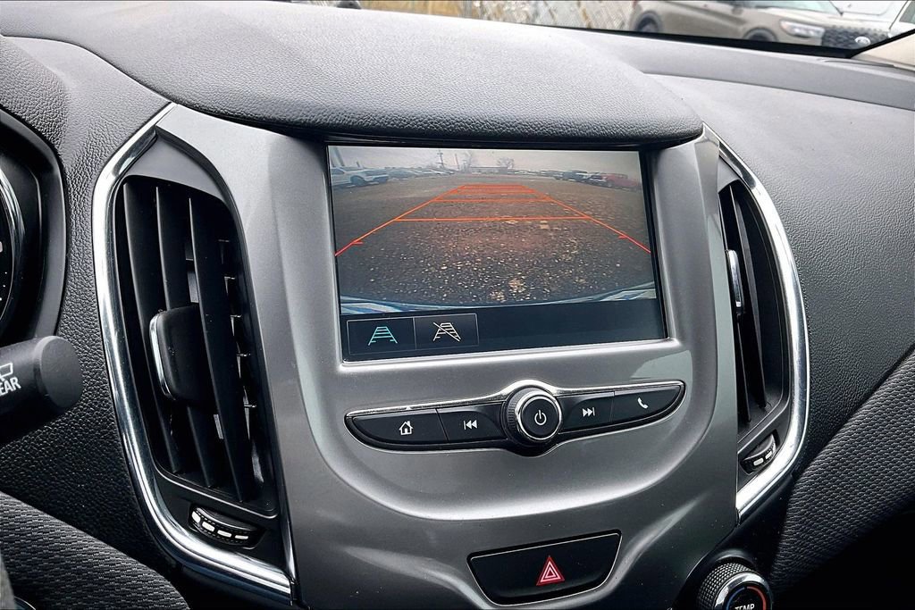 Used 2017 Chevrolet Cruze LT w/ Convenience Package image 21