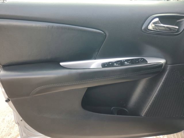 Used 2019 Dodge Journey SE image 7