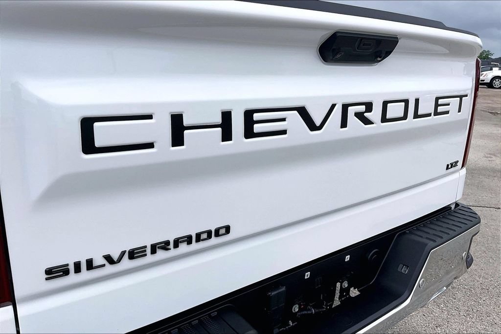 Used 2024 Chevrolet Silverado 1500 LTZ w/ LPO, Dark Essentials Package AWD/4WD image 27