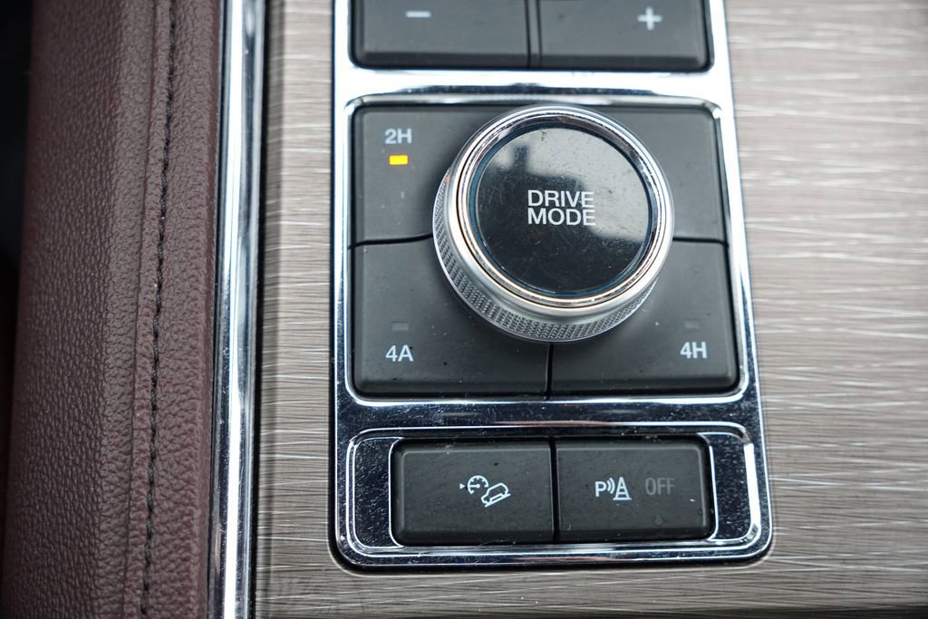 Certified 2024 Ford Expedition Limited image 36