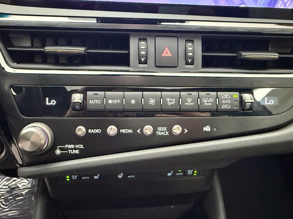 Used 2025 Lexus ES 350 w/ Premium Package FWD image 6