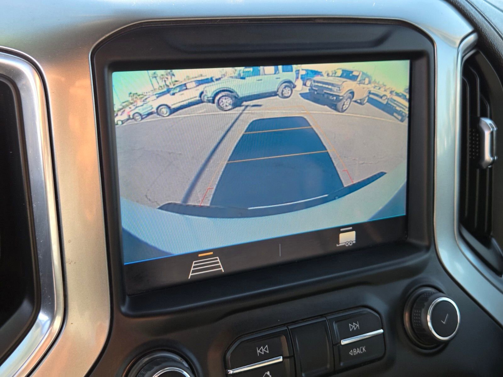 Used 2021 Chevrolet Silverado 2500 LT w/ Z71 Off-Road Package image 21