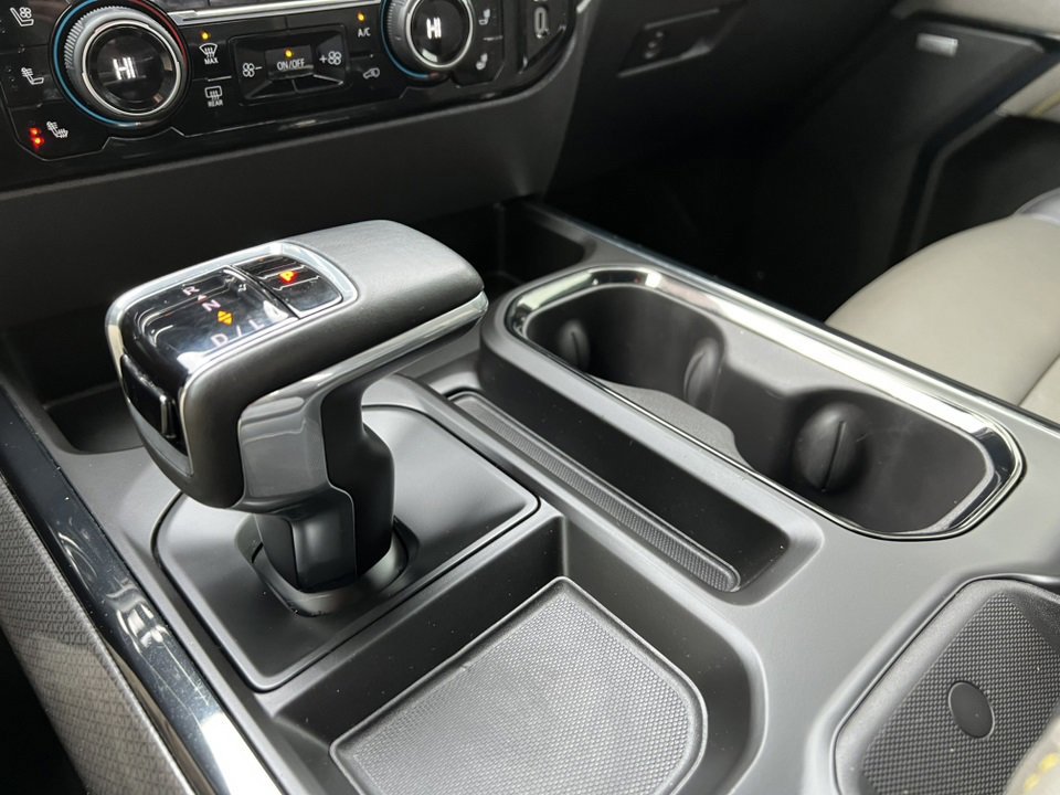 Used 2024 Chevrolet Silverado 1500 ZR2 image 31