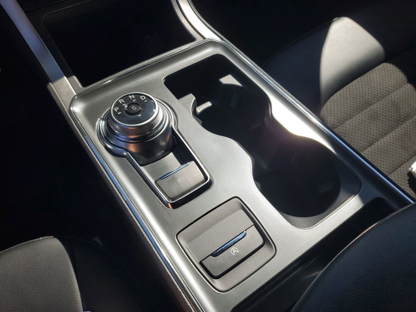 Certified 2024 Ford Edge ST-Line image 27