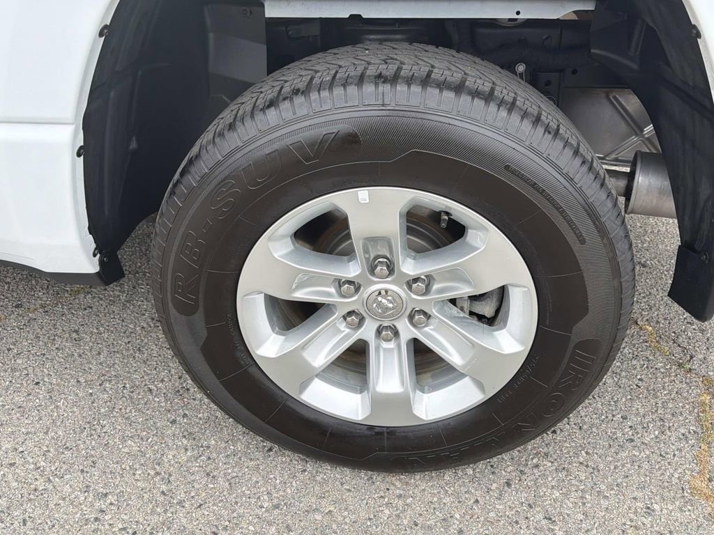 Used 2024 RAM 1500 Laramie AWD/4WD image 8
