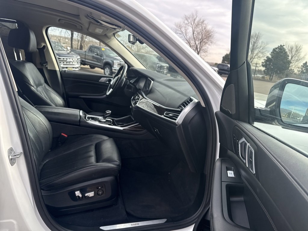 Used 2020 BMW X7 xDrive40i w/ Premium Package image 32