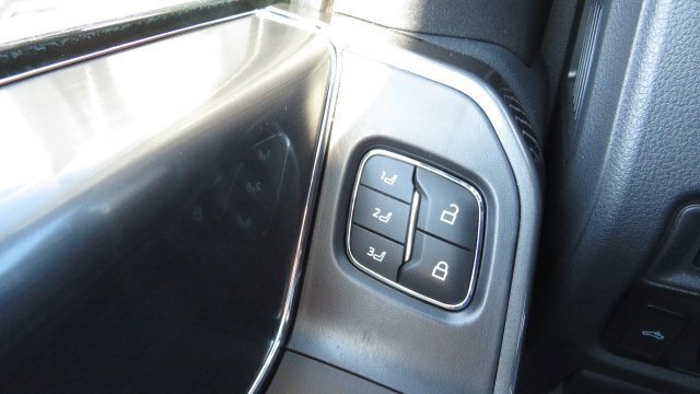 Certified 2022 Ford F150 Lariat w/ Equipment Group 502A High image 27