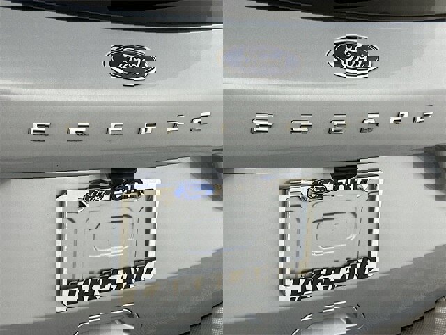 Certified 2022 Ford Escape SE w/ SE Sport Appearance Package image 28