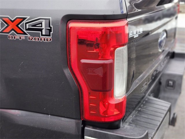 Certified 2019 Ford F250 XLT w/ XLT Premium Package image 9