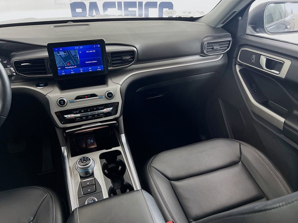 Certified 2023 Ford Explorer XLT w/ Equipment Group 202A image 29