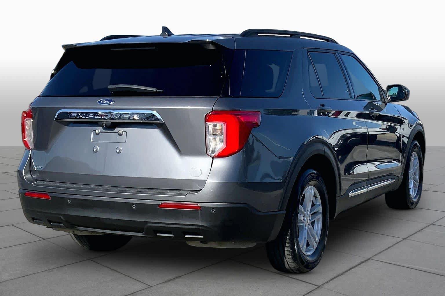 Certified 2022 Ford Explorer XLT RWD image 13