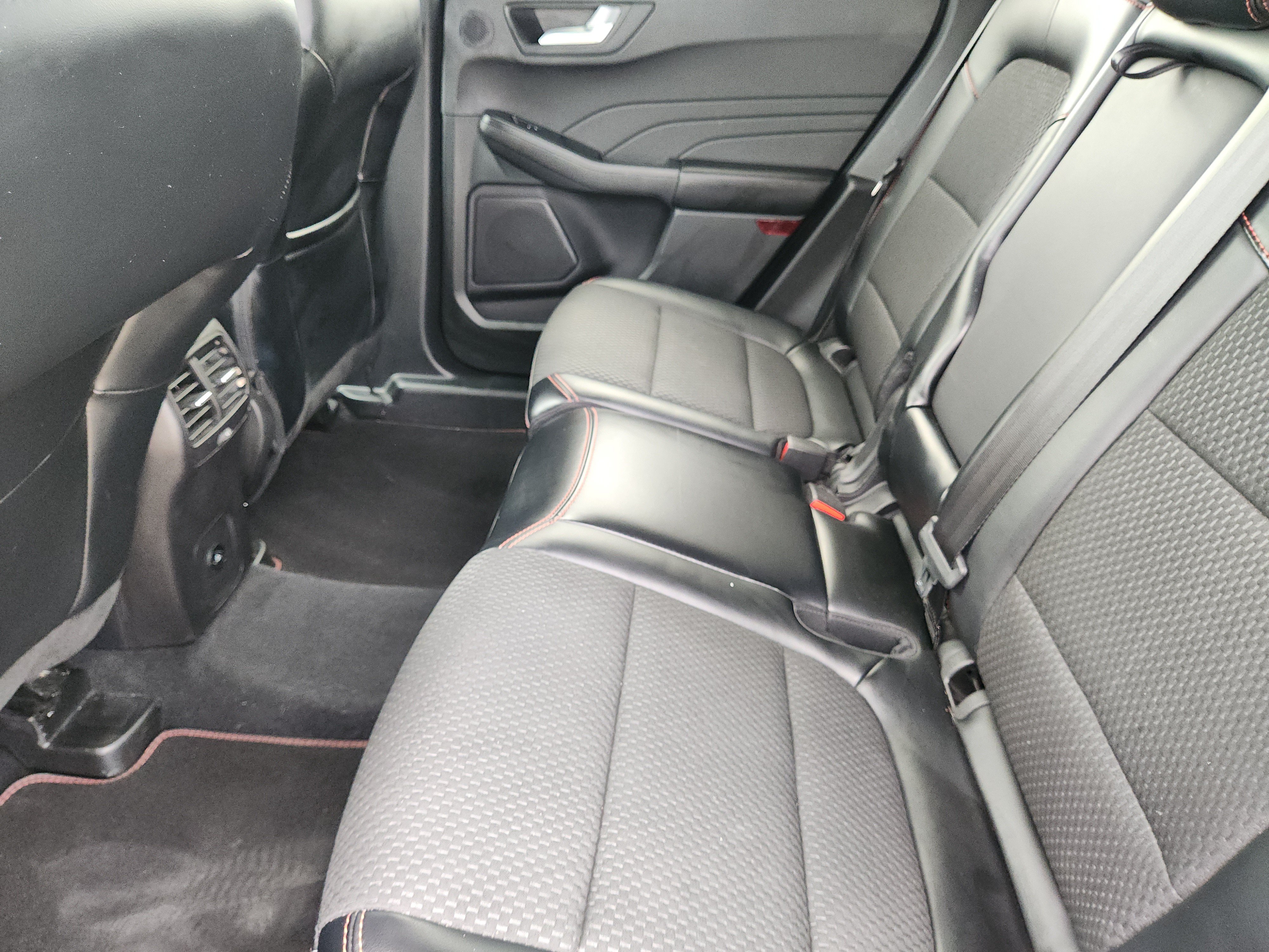 Certified 2023 Ford Escape ST-Line Select w/ Tech Pack #2 AWD/4WD image 33