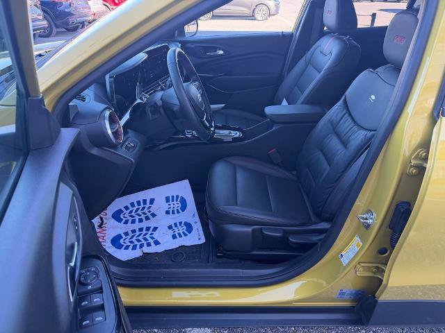 Used 2024 Chevrolet Trax RS w/ Sunroof Package image 11