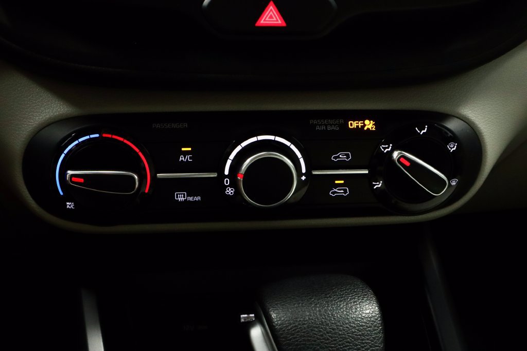 Used 2023 Kia Soul LX w/ LX Technology Package FWD image 29