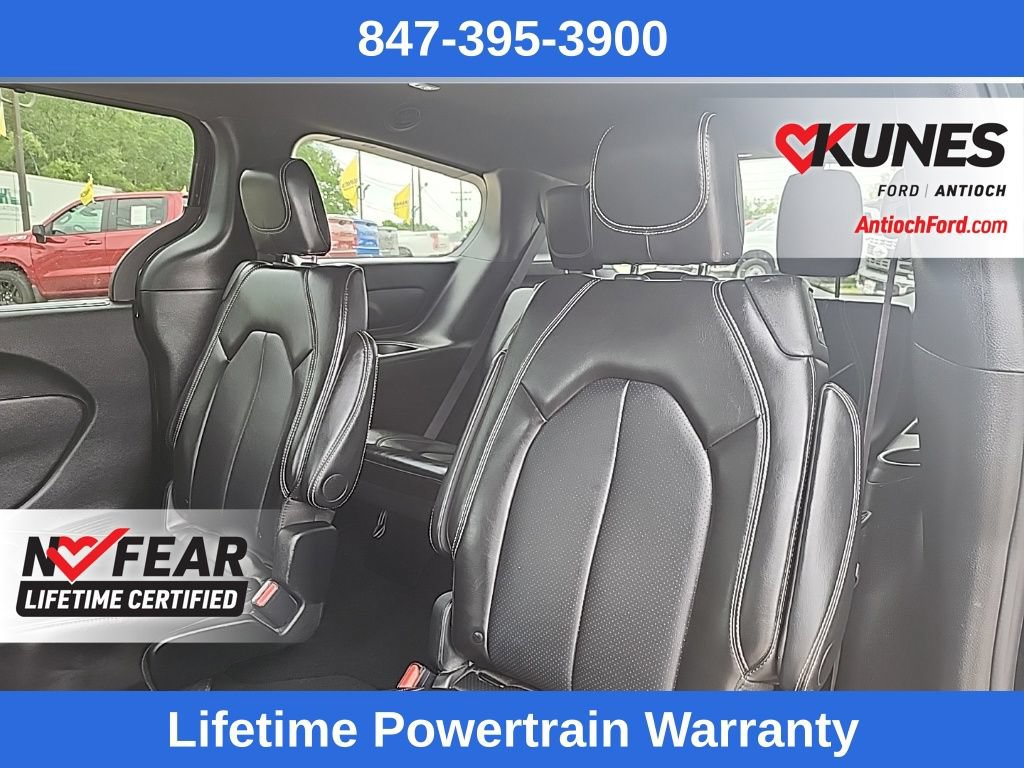 Used 2025 Chrysler Pacifica Select FWD image 29