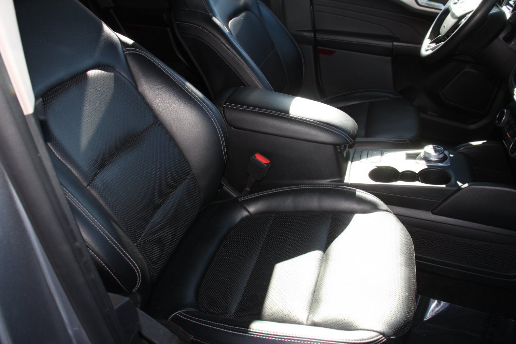 Certified 2022 Ford Escape SEL FWD image 28