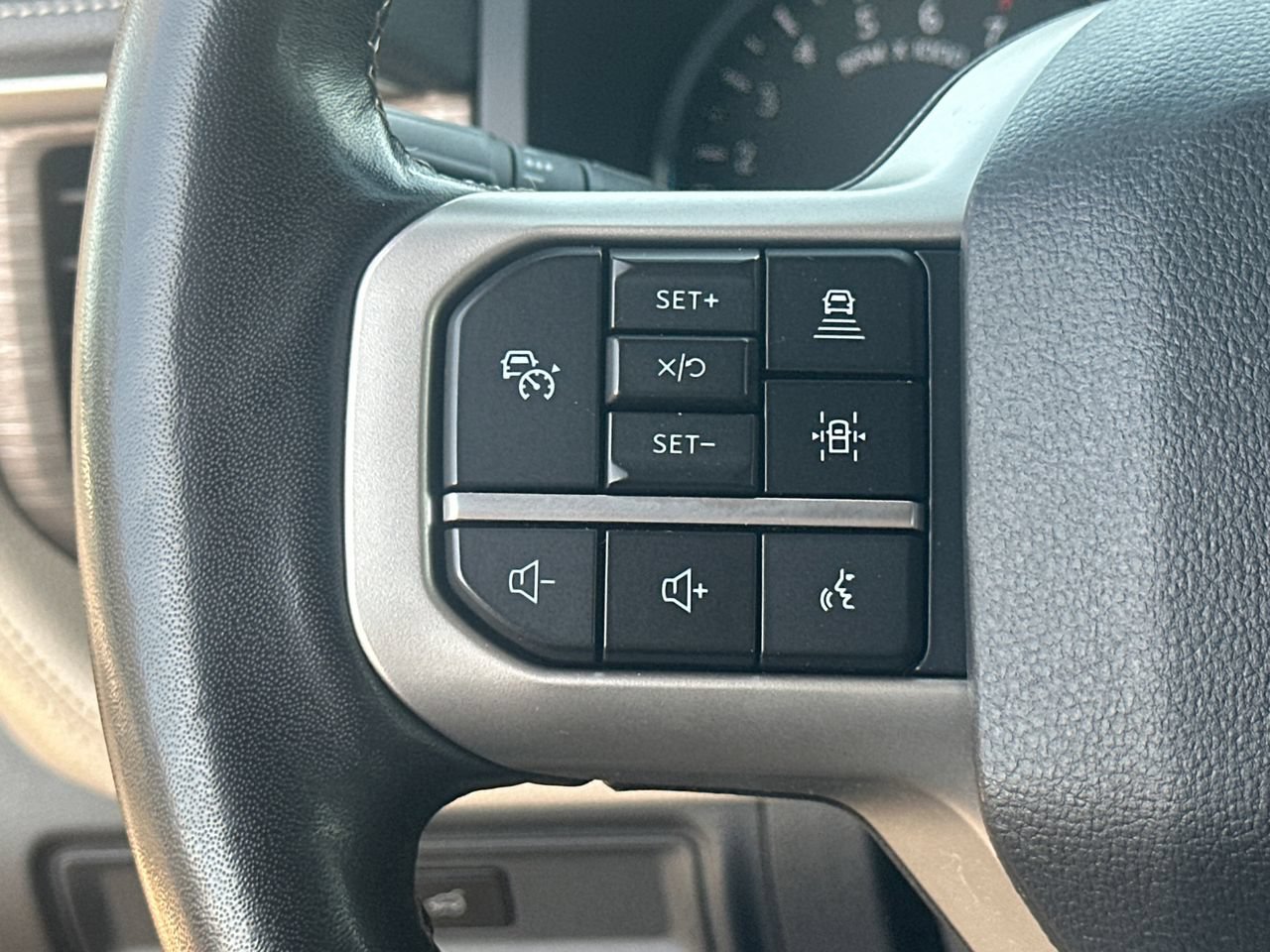 Certified 2024 Ford Expedition Limited RWD image 25