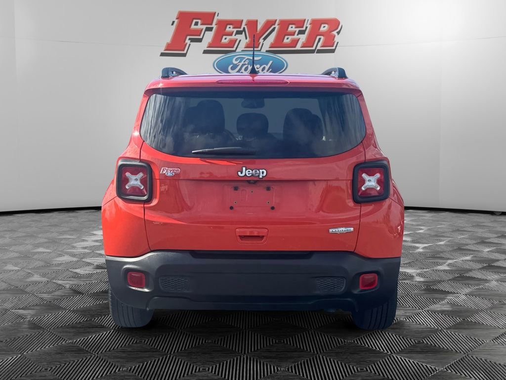 Used 2020 Jeep Renegade Latitude w/ Popular Equipment Group image 3