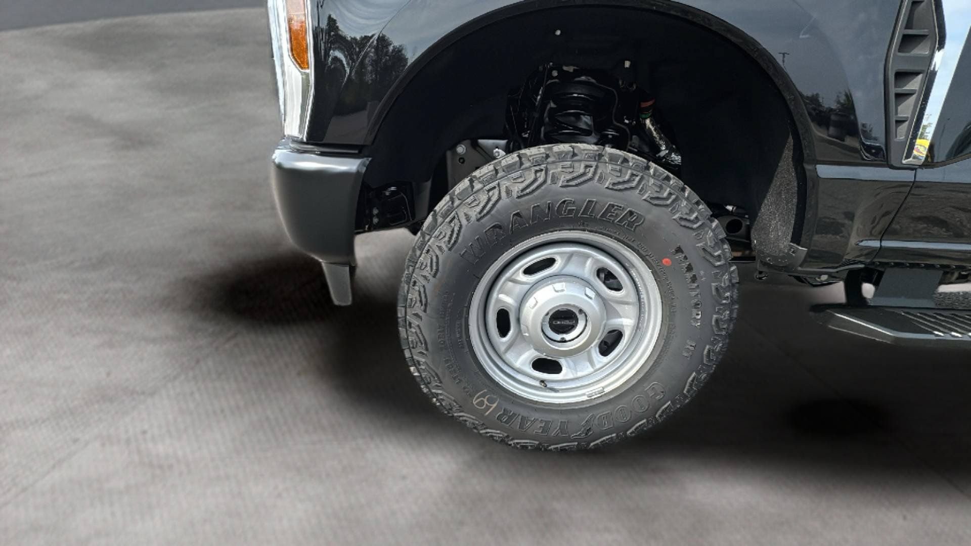 Certified 2026 Ford F250 XL w/ XL Off-Road Package AWD/4WD image 23