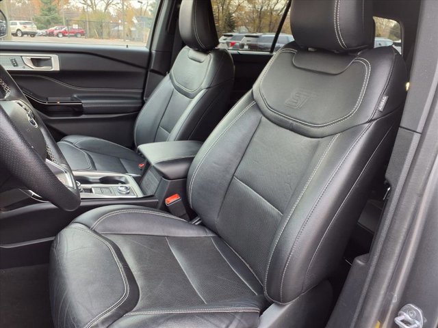 Certified 2022 Ford Explorer ST w/ Equipment Group 401A image 7