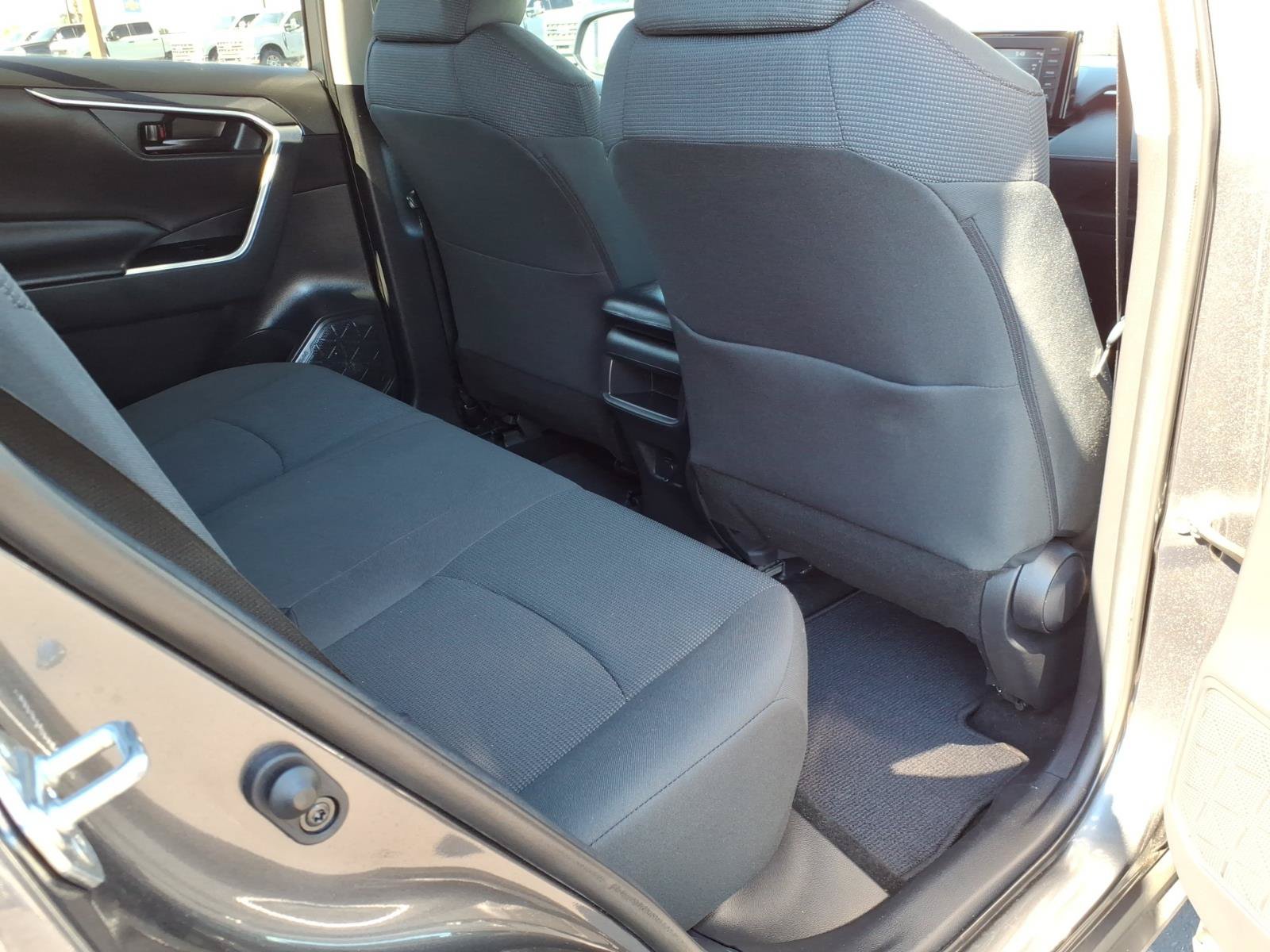 Used 2021 Toyota RAV4 LE w/ Carpet Mat Package (TMS) FWD image 12