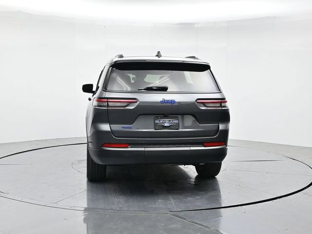Used 2023 Jeep Grand Cherokee L Altitude AWD/4WD image 10