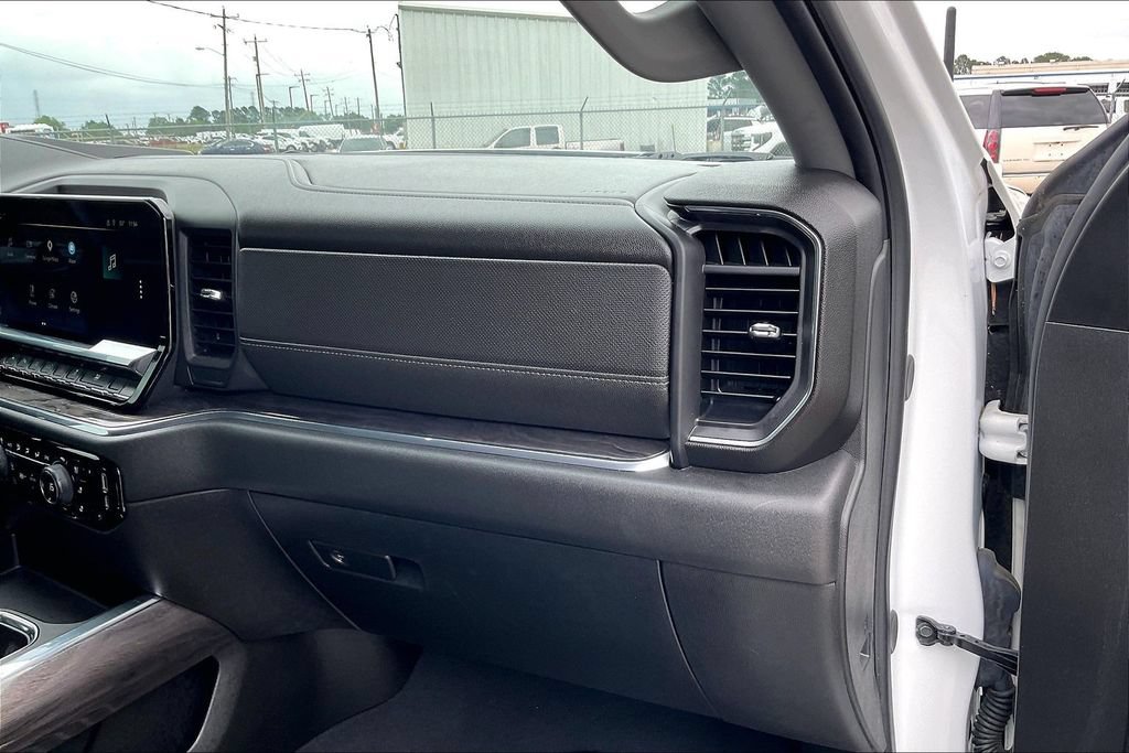 Used 2024 Chevrolet Silverado 1500 LTZ w/ LPO, Dark Essentials Package AWD/4WD image 23