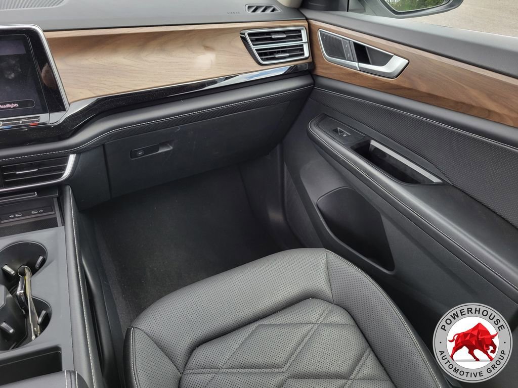 Used 2024 Volkswagen Atlas SE FWD image 21