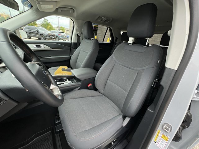 Certified 2026 Ford Explorer Active AWD/4WD image 14