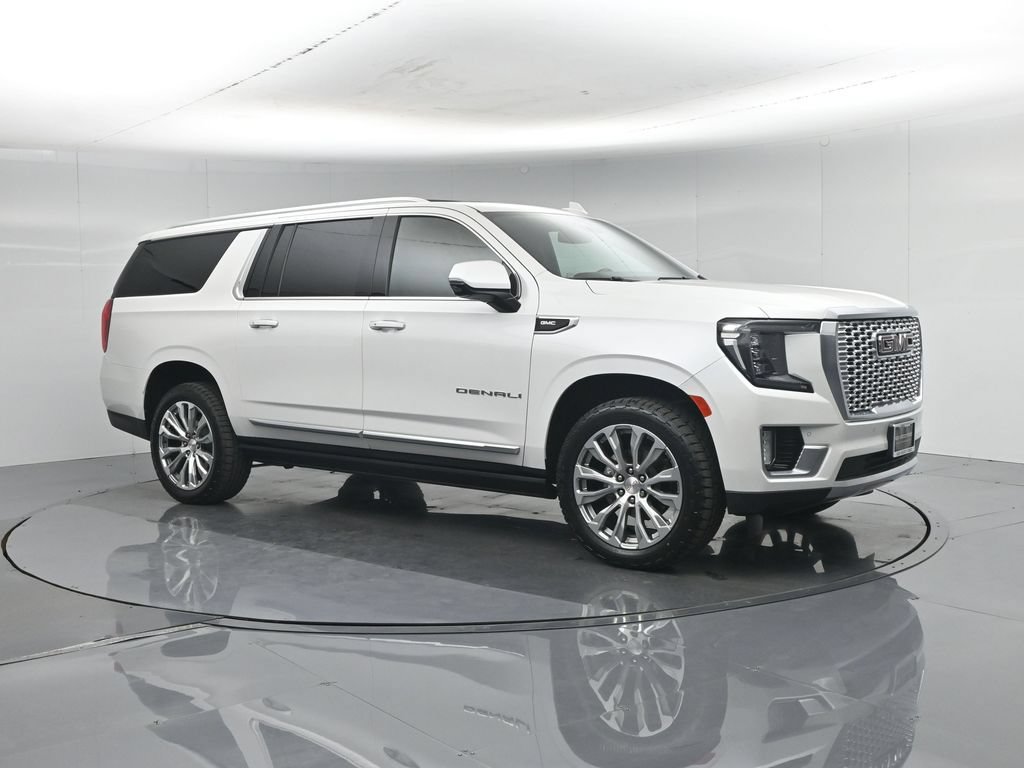 Used 2023 GMC Yukon XL Denali AWD/4WD image 26