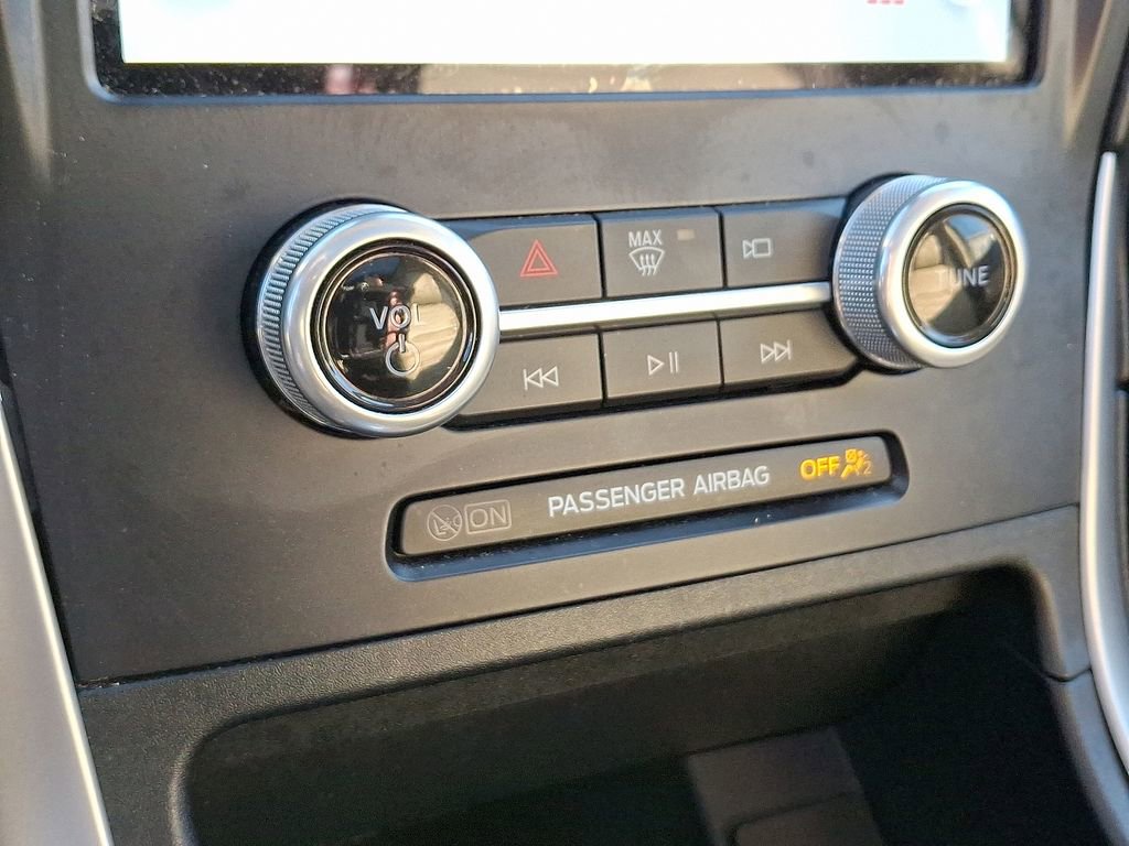 Certified 2022 Ford Edge SEL w/ Convenience Package image 16