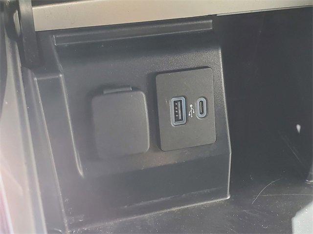 Certified 2022 Ford Explorer XLT w/ Equipment Group 202A image 23