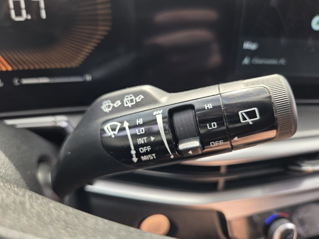Used 2025 Kia Sorento S w/ Panoramic Sunroof Package FWD image 30