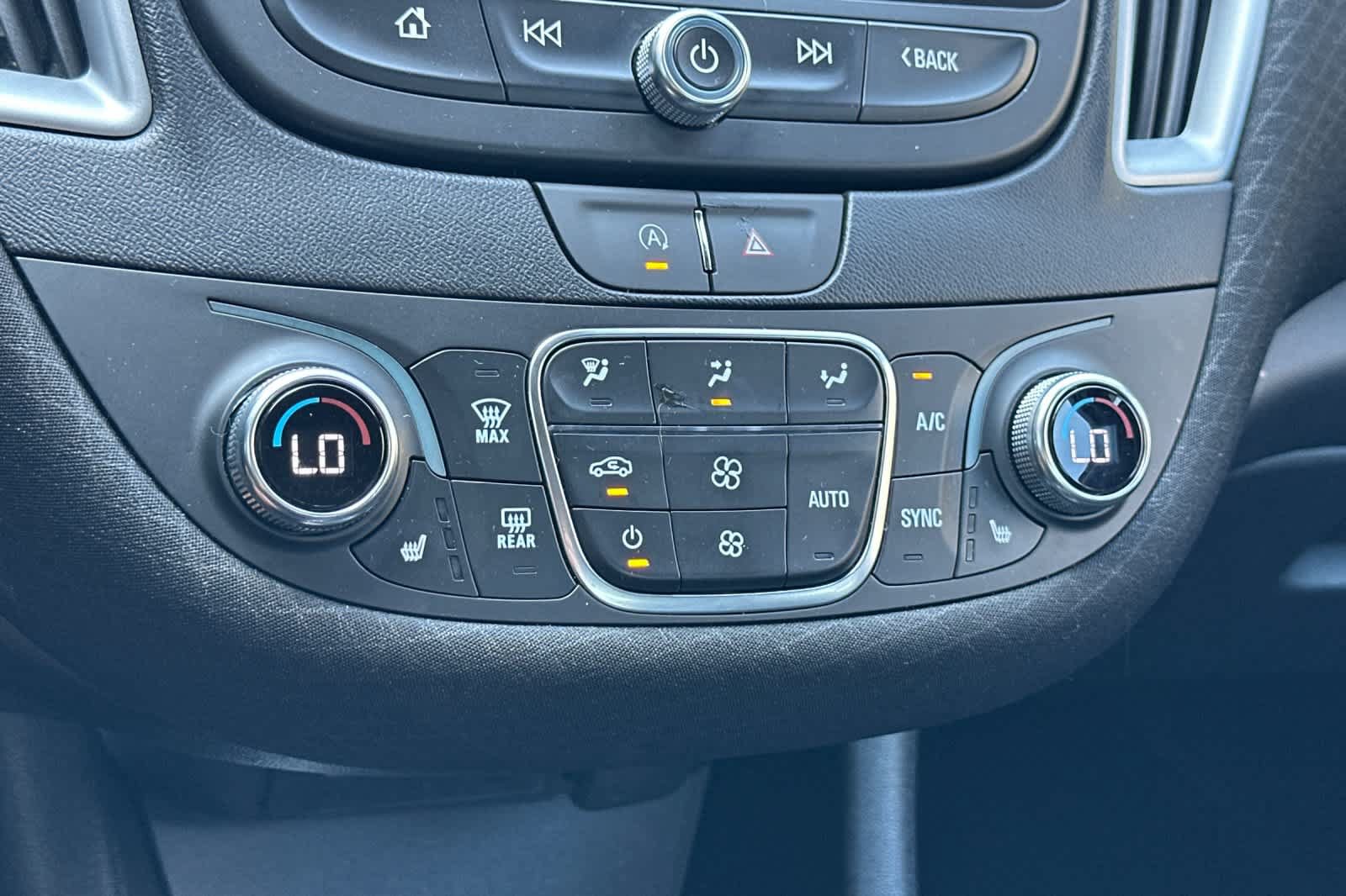 Used 2024 Chevrolet Malibu LT FWD image 19