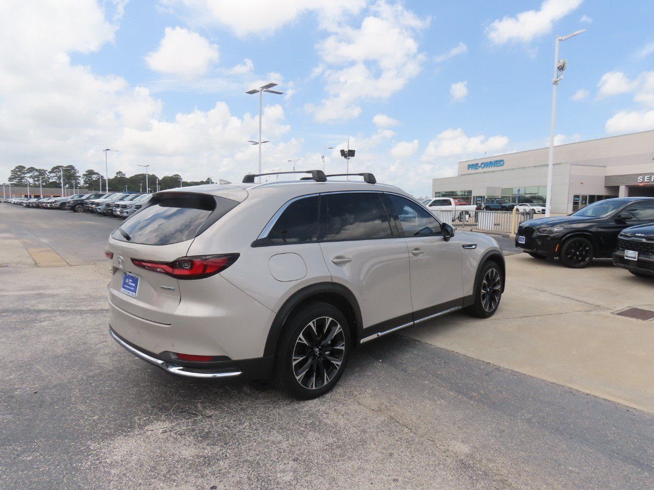 Used 2024 MAZDA CX-90 Plug-In Hybrid w/ Premium Pkg AWD/4WD image 11