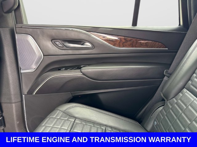 Used 2021 Cadillac Escalade Premium Luxury Platinum RWD image 16