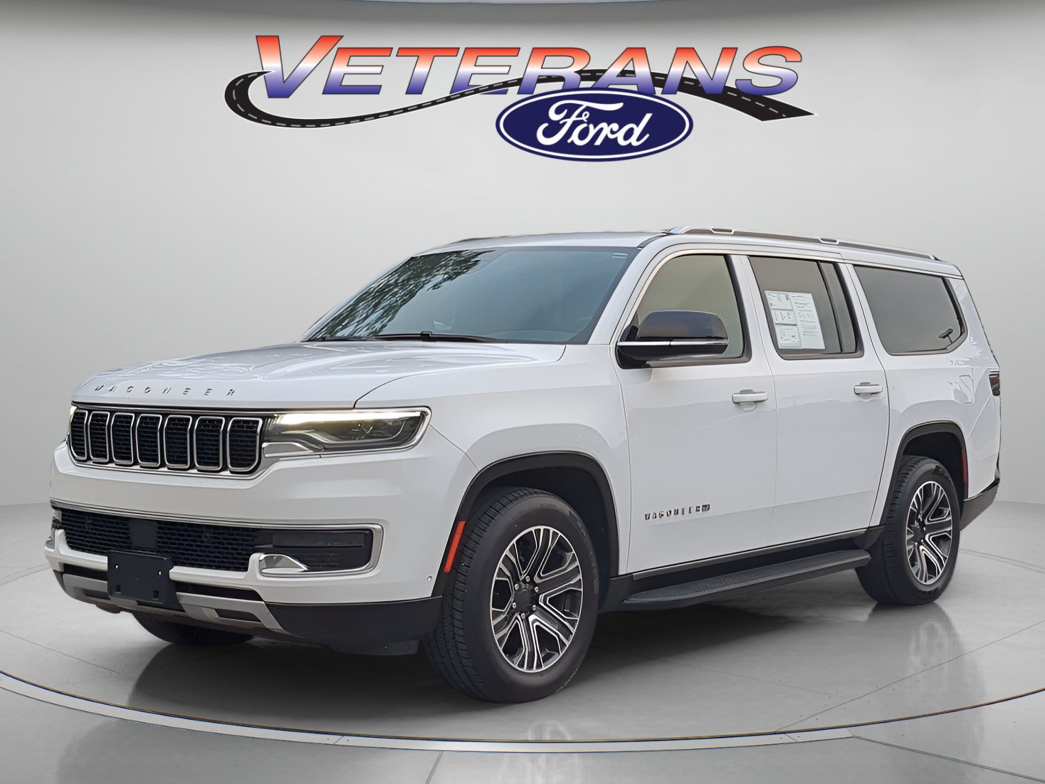 Used 2024 Jeep Wagoneer L Series II w/ Flexible Seating Group