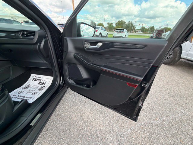 Certified 2025 Ford Escape ST-Line FWD image 18