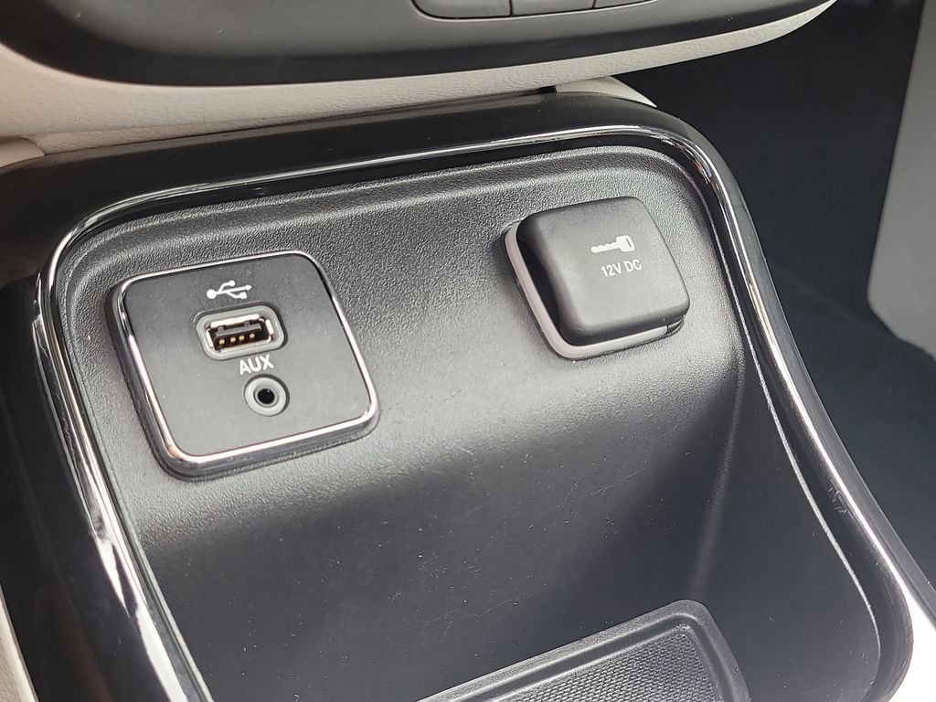 Used 2018 Jeep Compass Limited w/ Navigation Group image 26