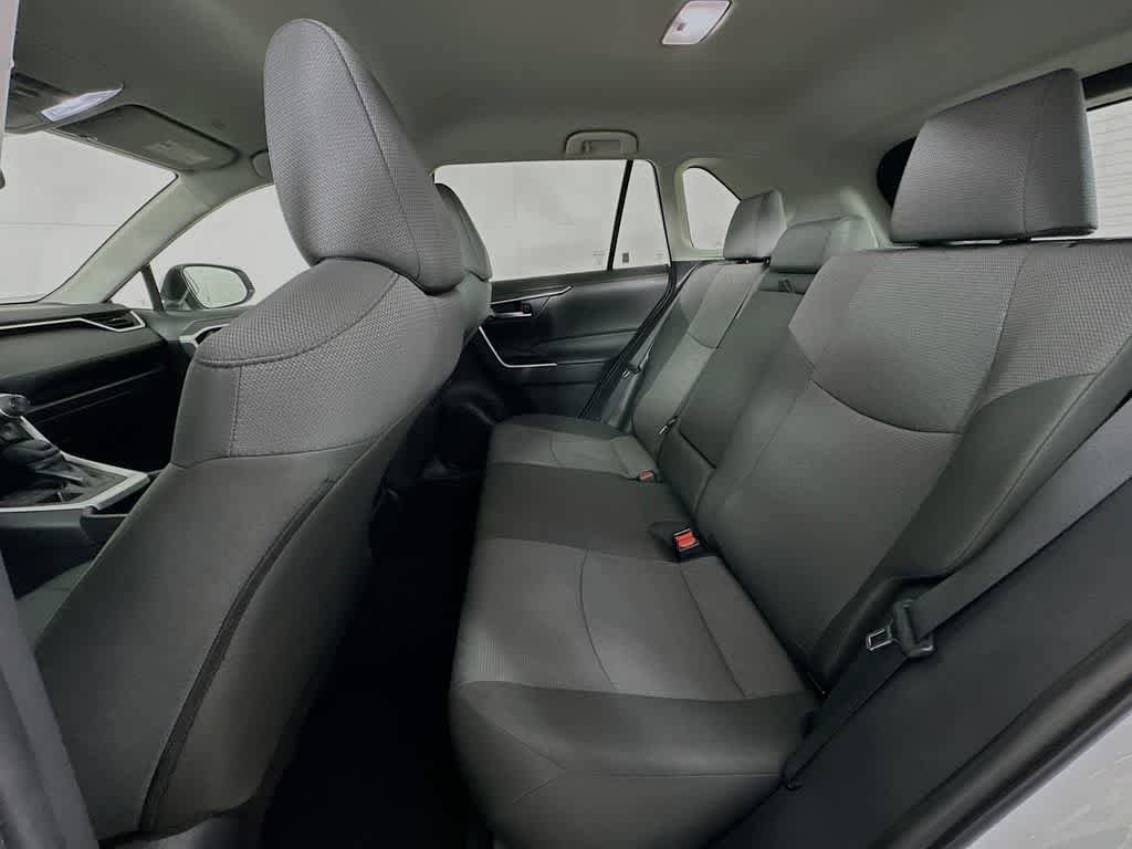 Used 2025 Toyota RAV4 XLE AWD/4WD image 14
