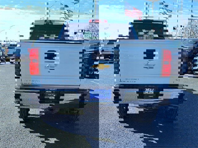 Used 2018 Chevrolet Silverado 1500 LT w/ All Star Edition image 3