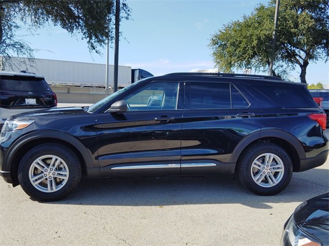 Certified 2022 Ford Explorer XLT w/ Equipment Group 202A image 6