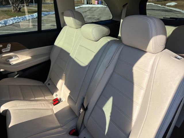 Used 2021 Mercedes-Benz GLS 450 4MATIC image 24