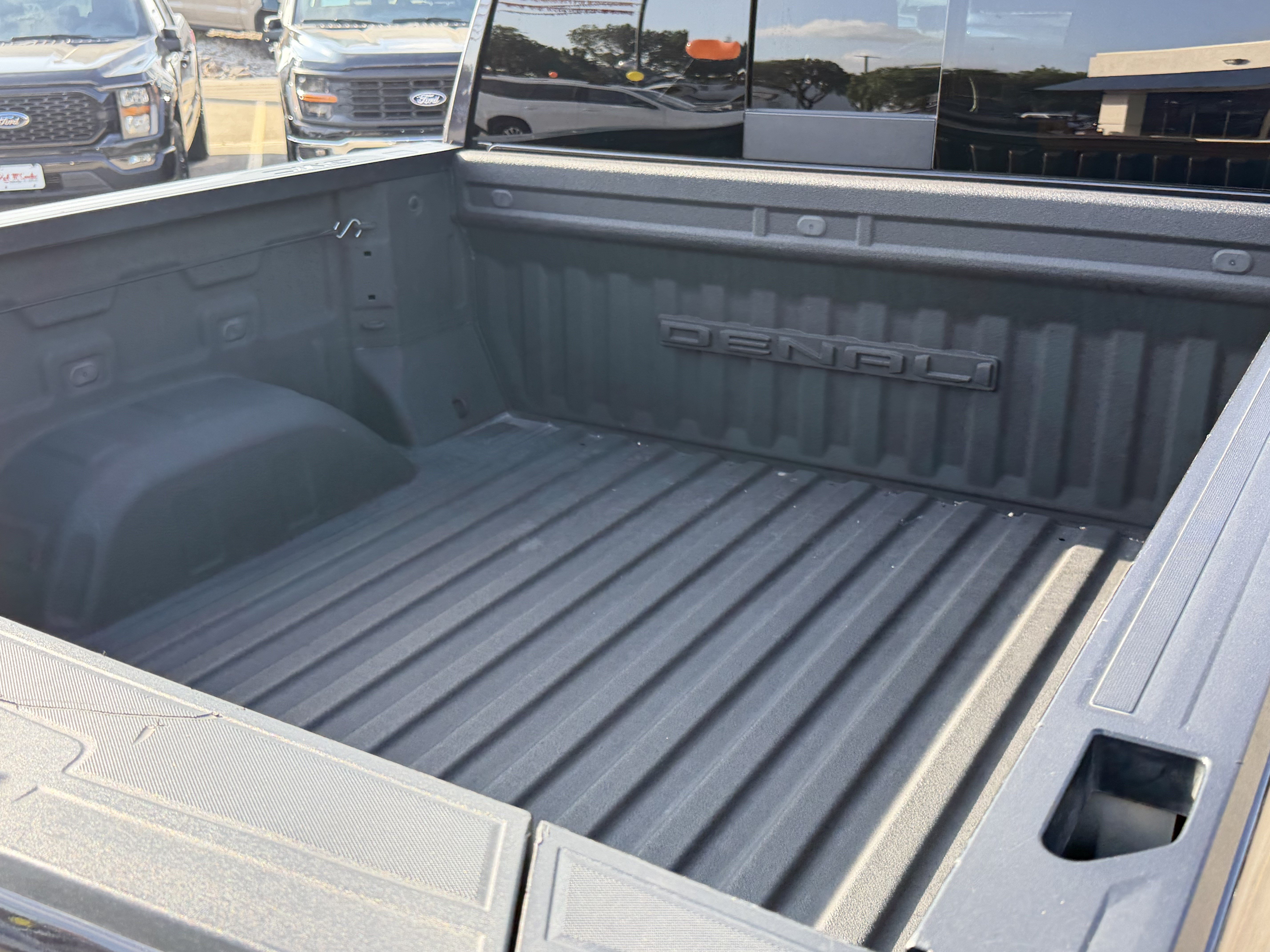 Used 2024 GMC Sierra 1500 Denali w/ Denali Reserve Package RWD image 8